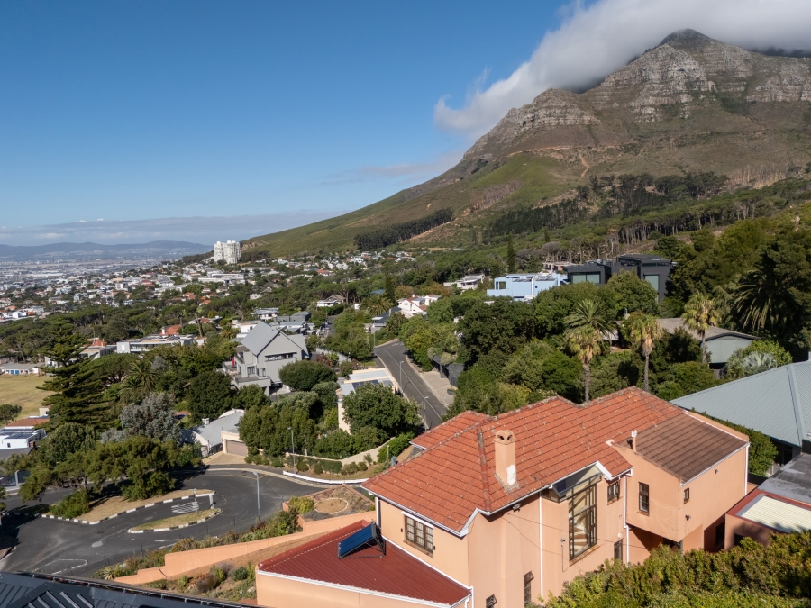 4 Bedroom Property for Sale in Oranjezicht Western Cape